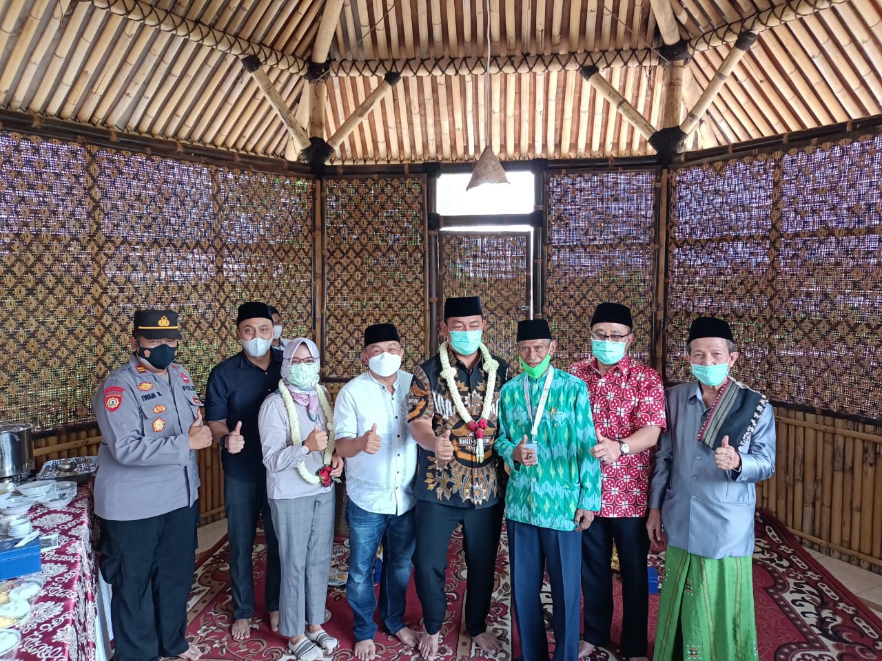 Sekaligus Wisata Sejarah, Safari Jumat di Masjid Kompleks Stasiun Pertama Di Indonesia